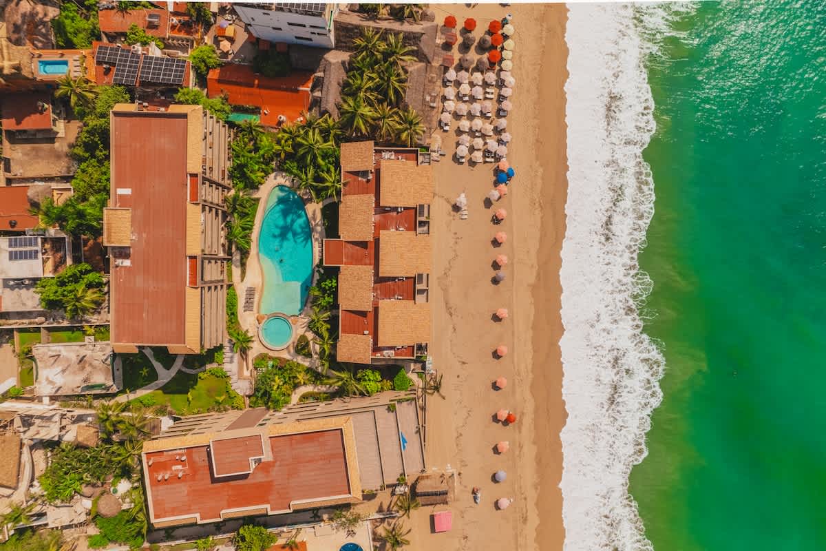 Casa De Vigil: Beachfront Oasis Ocean Views & Pool — photo 5