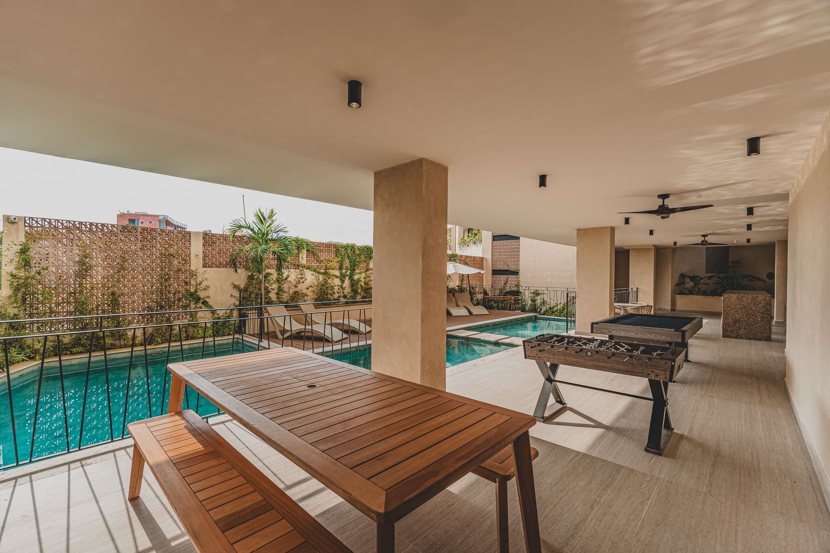Casa Tranquila 2BR Ocean View Gem w Rooftop Pool — photo 4