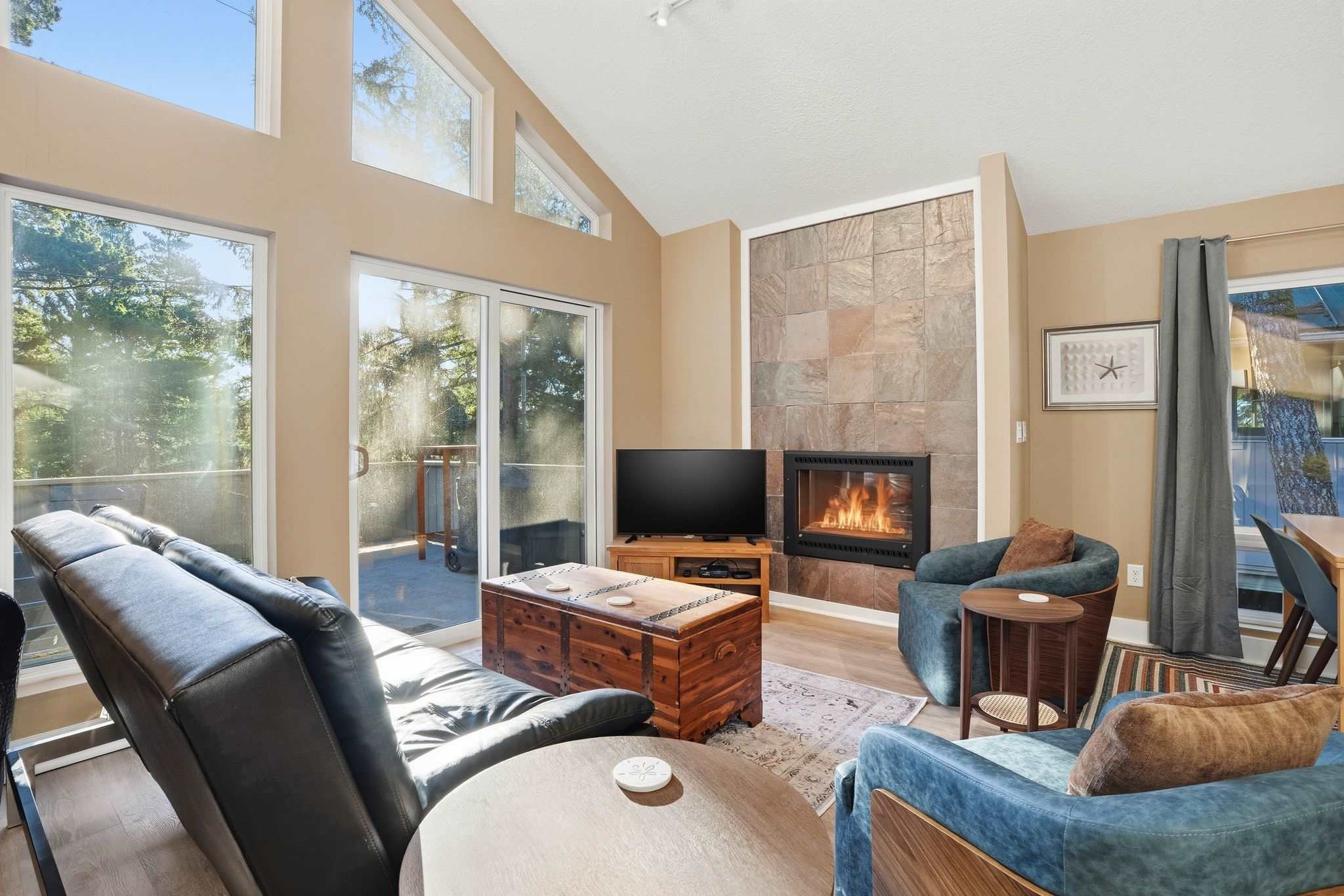 Latitude 45 - 2BR 2BA secluded in trees near beach — photo 2