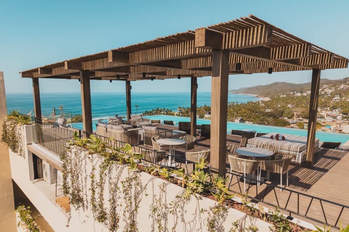 Luxe Getaway Ocean Views Rooftop Pool — photo 4