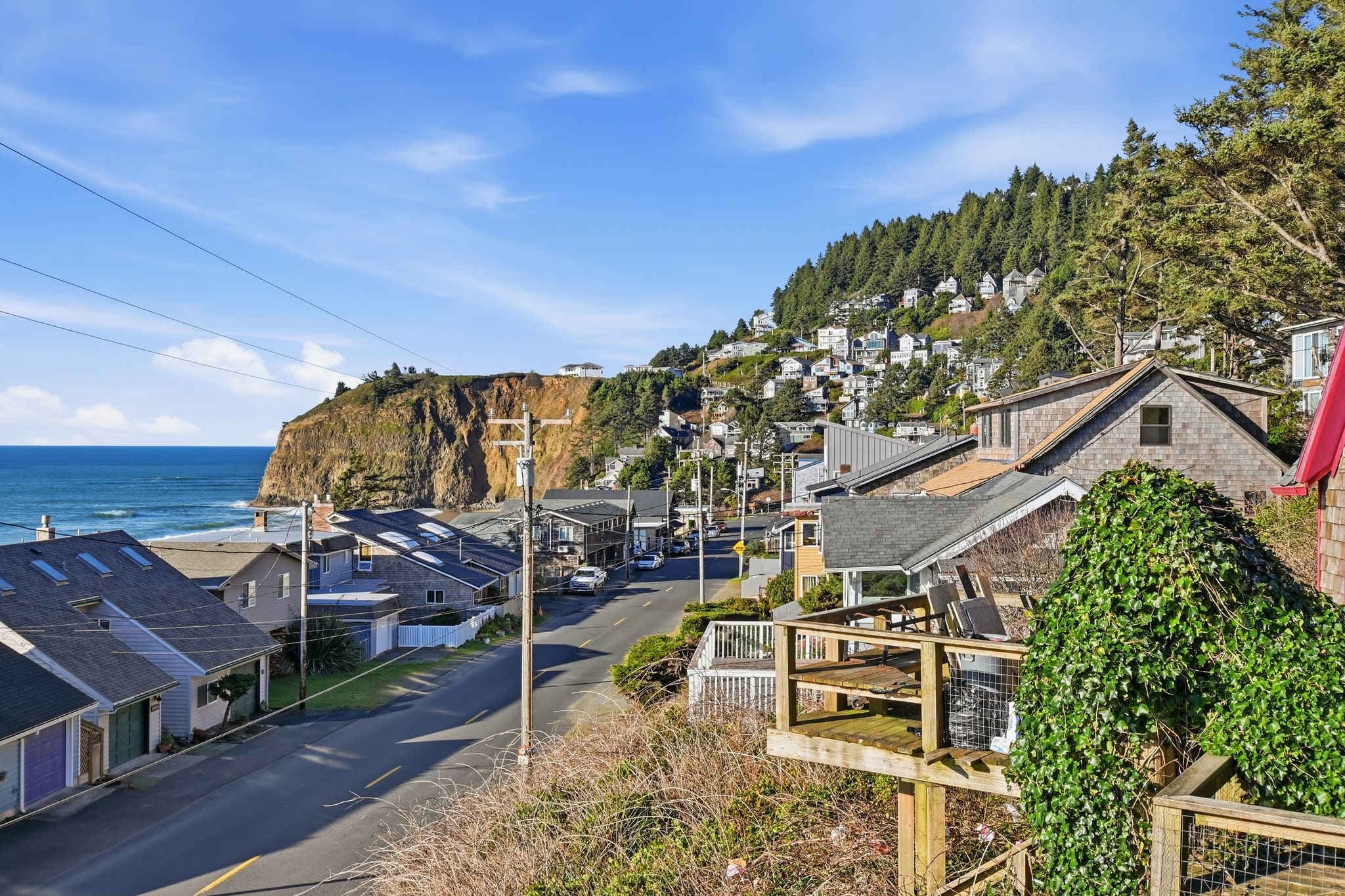 The Lightbox - Oceanside Views of Three Arch Rocks — photo 6